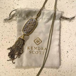 Kendra Scott Filigree Tassel Pendant Necklace - like new condition